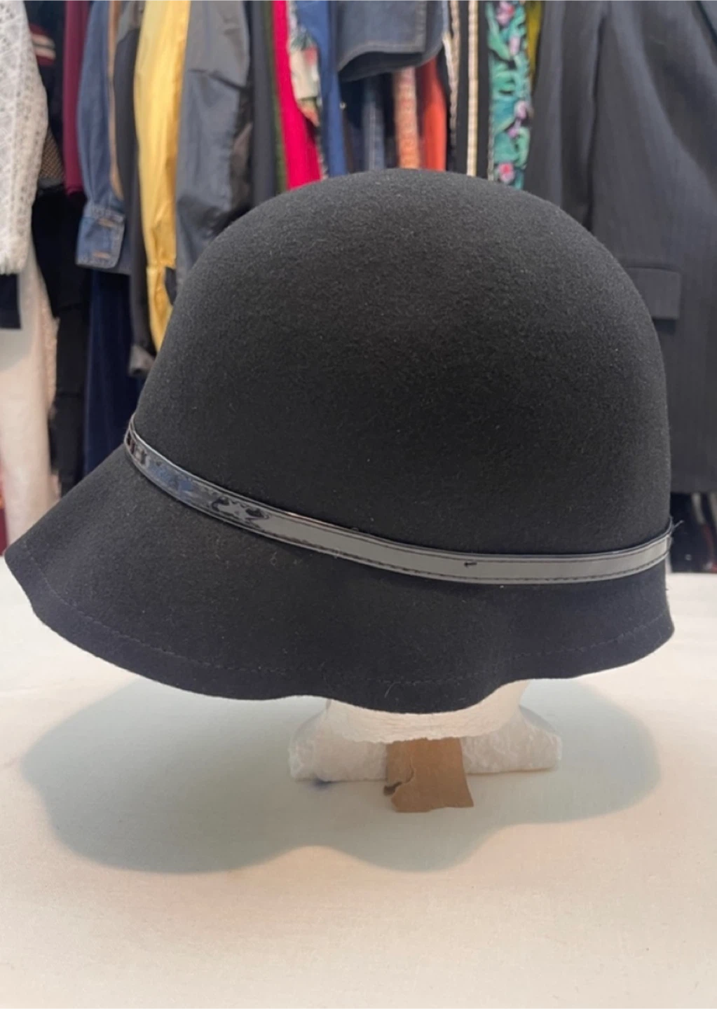 Liz Claiborne Black Cloche Hat with Flower Detail - photo 4