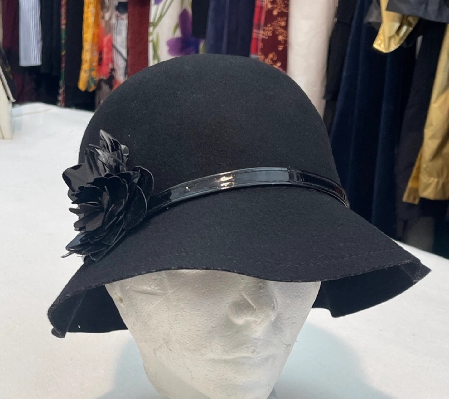 Liz Claiborne Black Cloche Hat with Flower Detail - photo 5