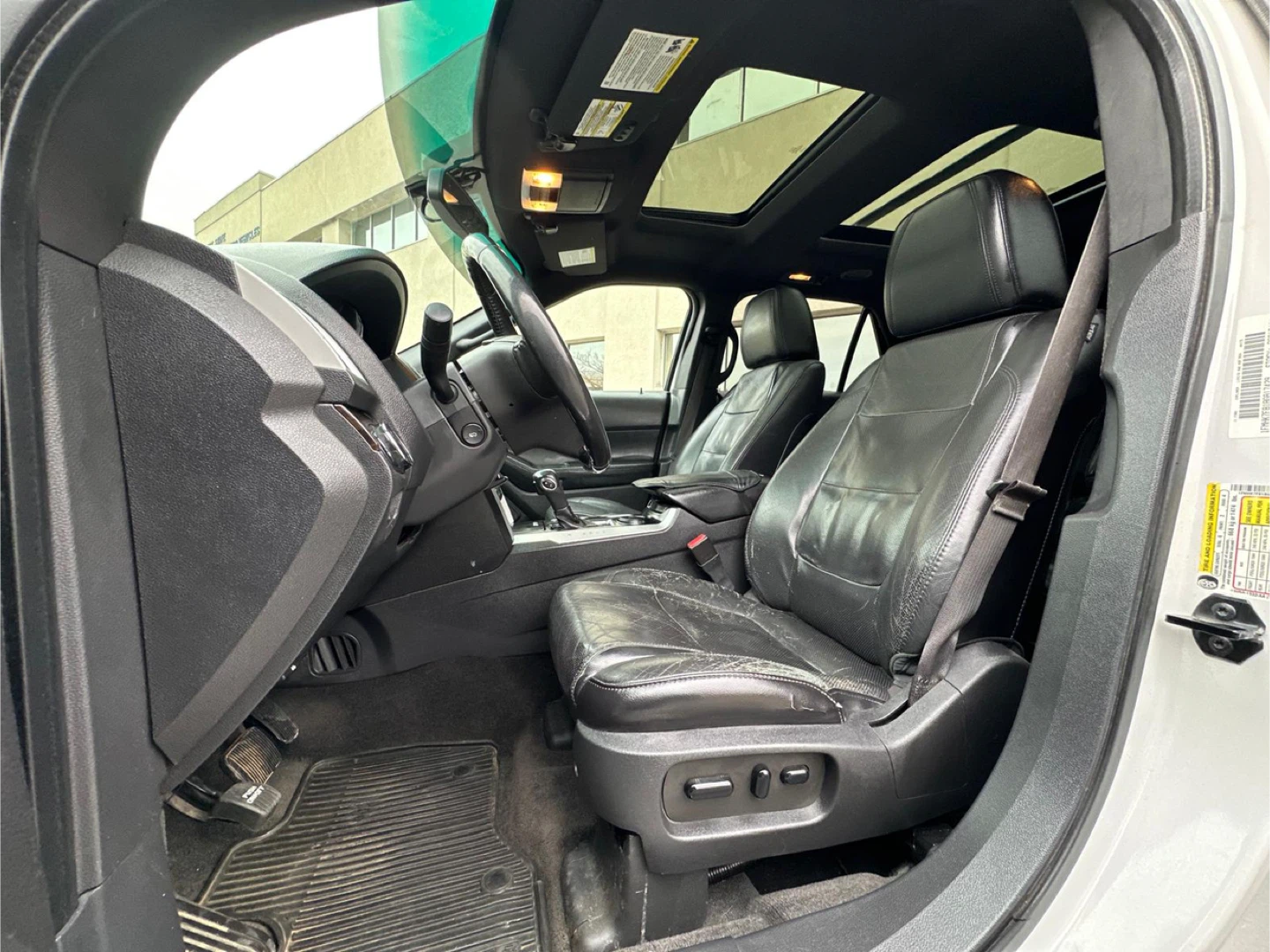 Ford Explorer Limited SUV - White 2011 - photo 5