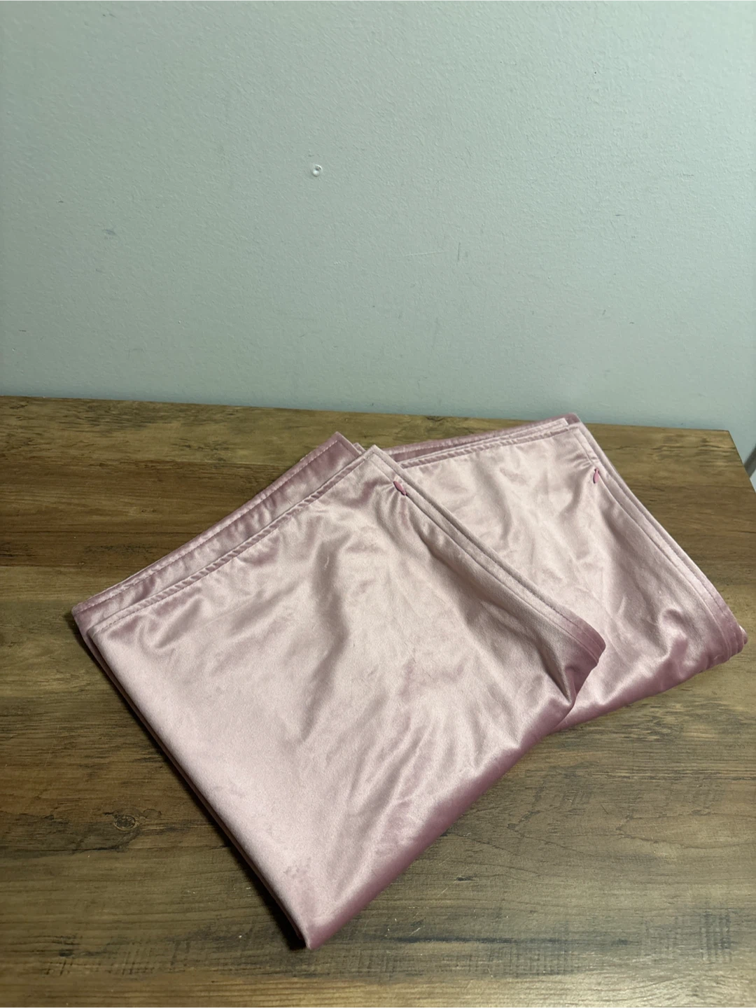 A Pair of Pink Pillow Cover 22x22 inches - photo 4