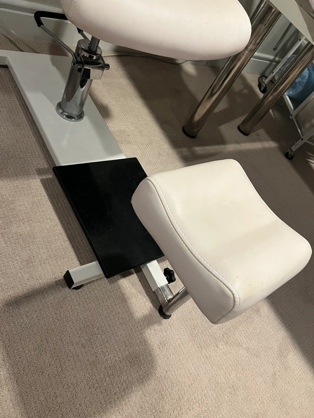 White Adjustable Esthetician Chair with Footrest - photo 5