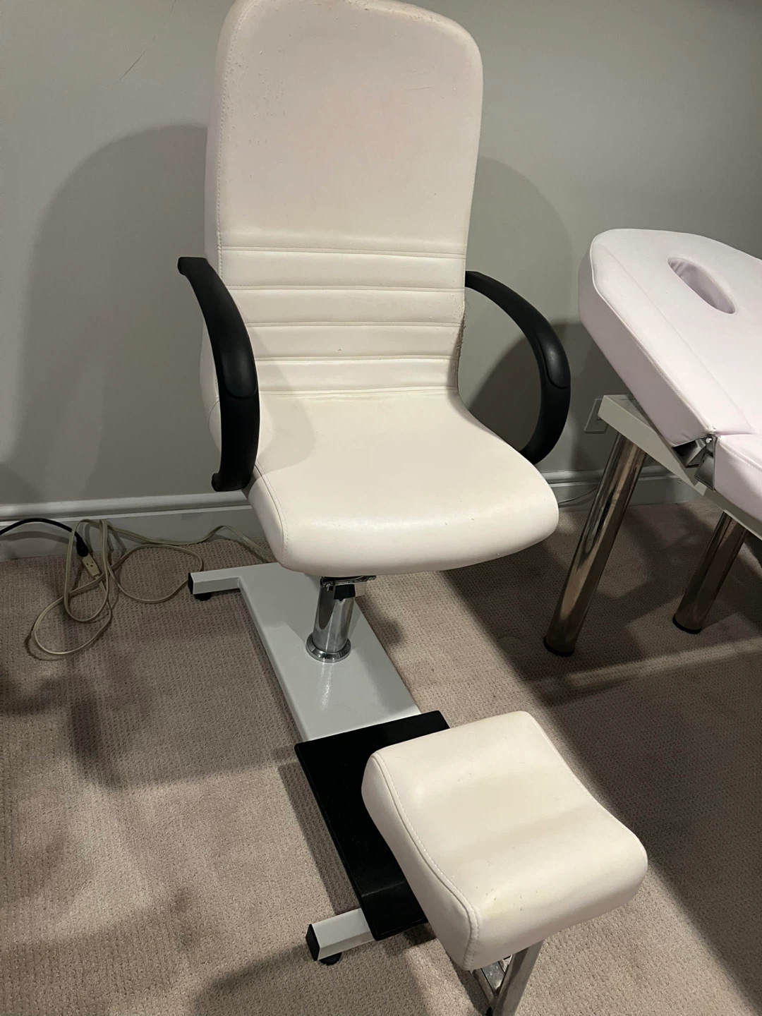 White Adjustable Esthetician Chair with Footrest - photo 3