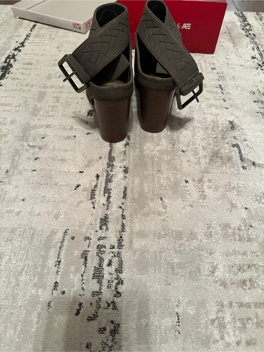 American Eagle Green Ankle Booties - Size 8.5 - photo 5
