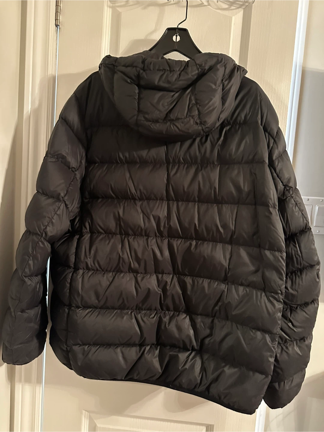 Roots Black Puffer Jacket (Large) - photo 5