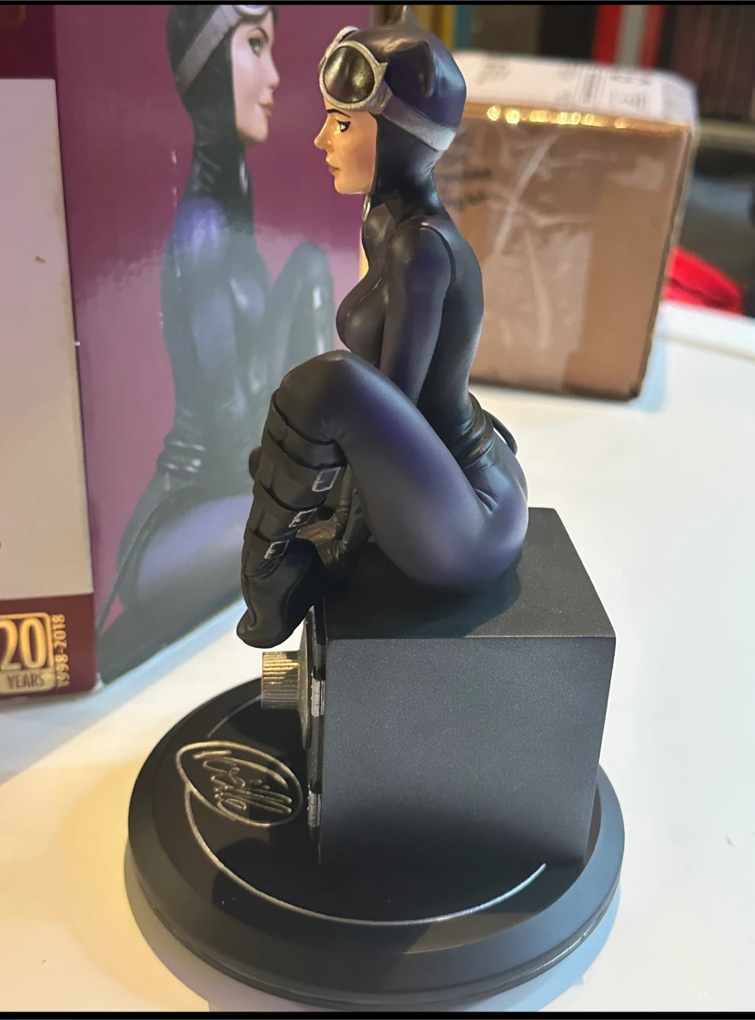 DC Collectibles Cover Girls Catwoman Statue Joëlle Jones - photo 3