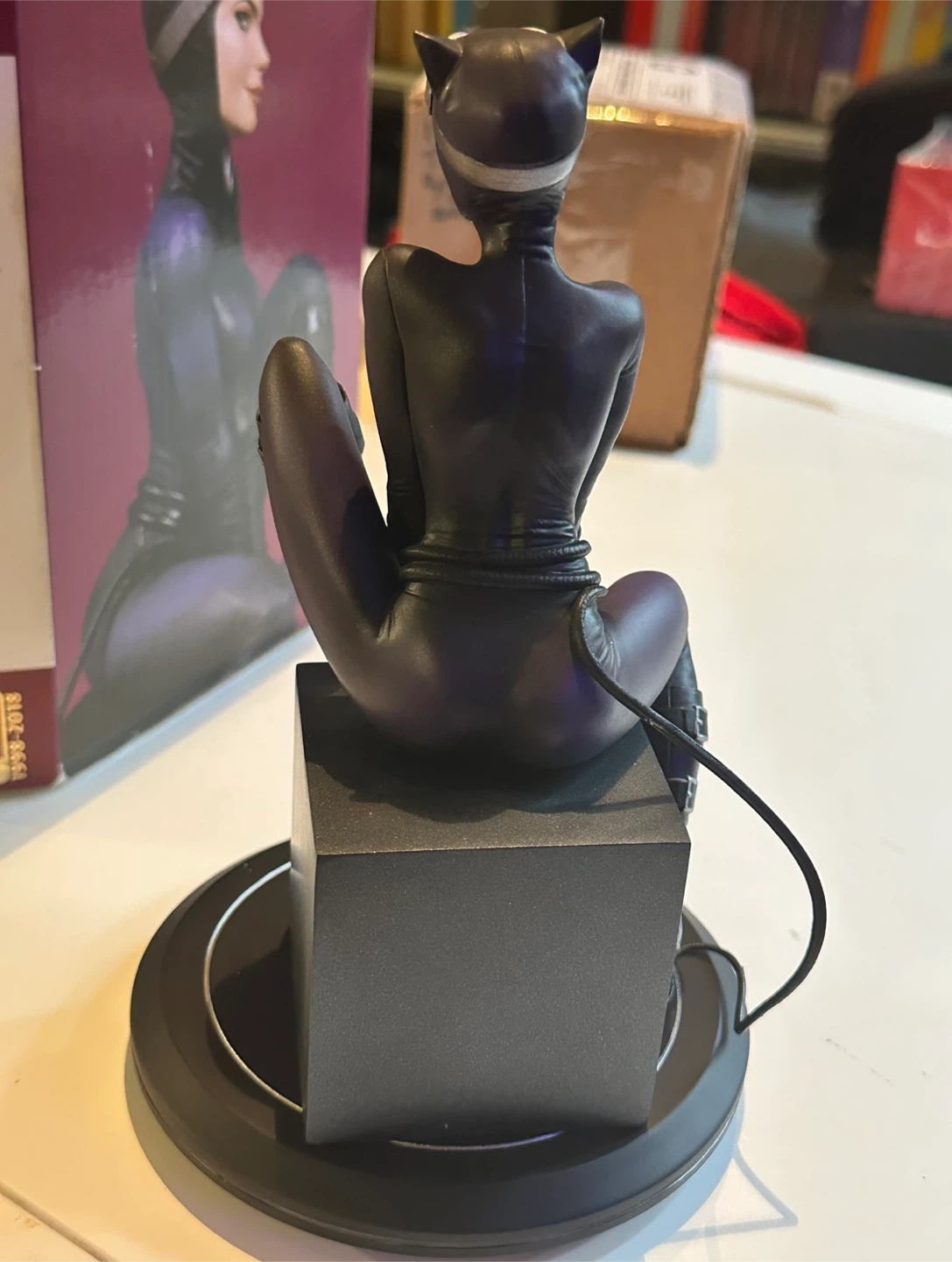 DC Collectibles Cover Girls Catwoman Statue Joëlle Jones - photo 4