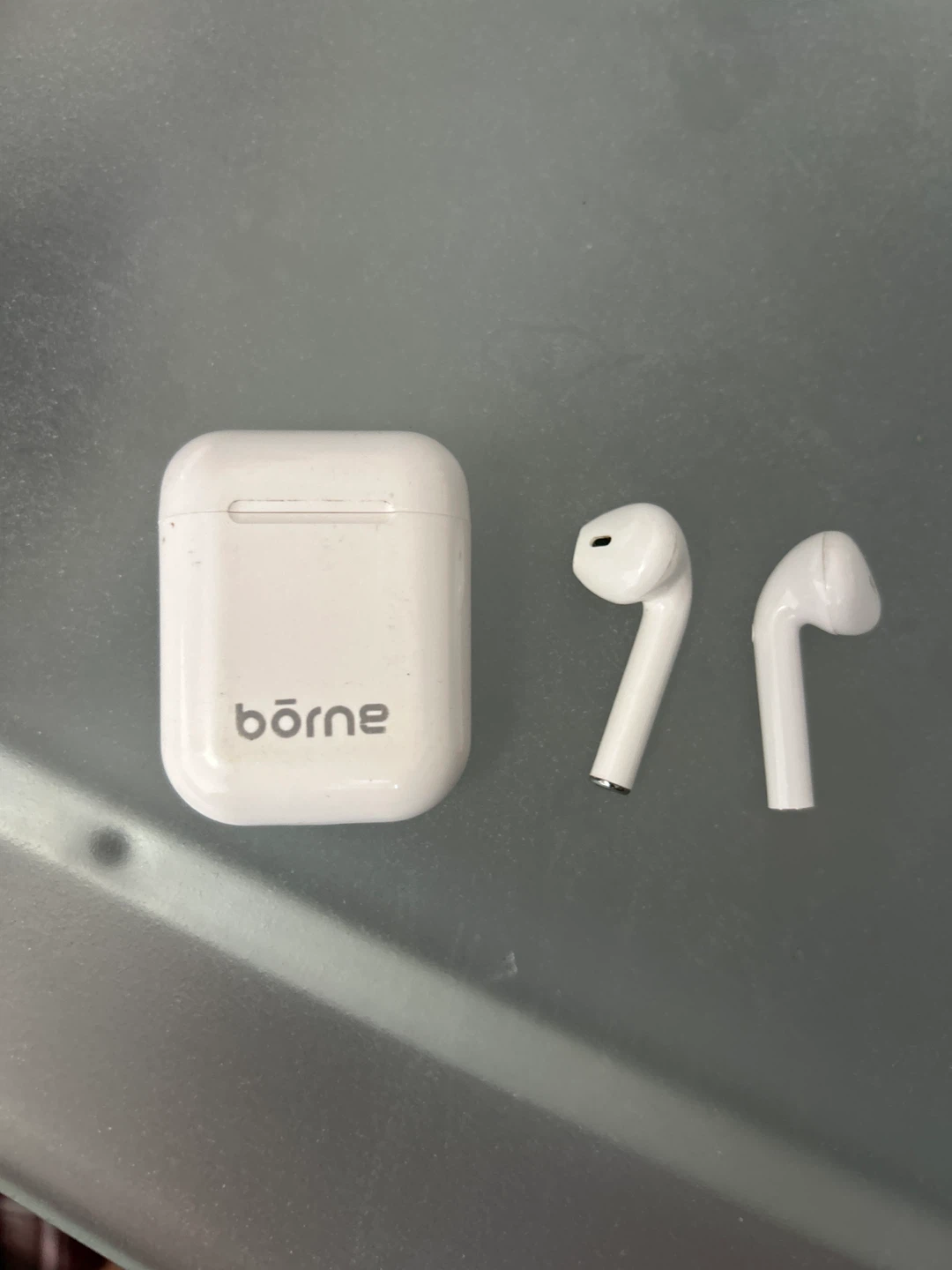Borne Wireless Earbuds - White
