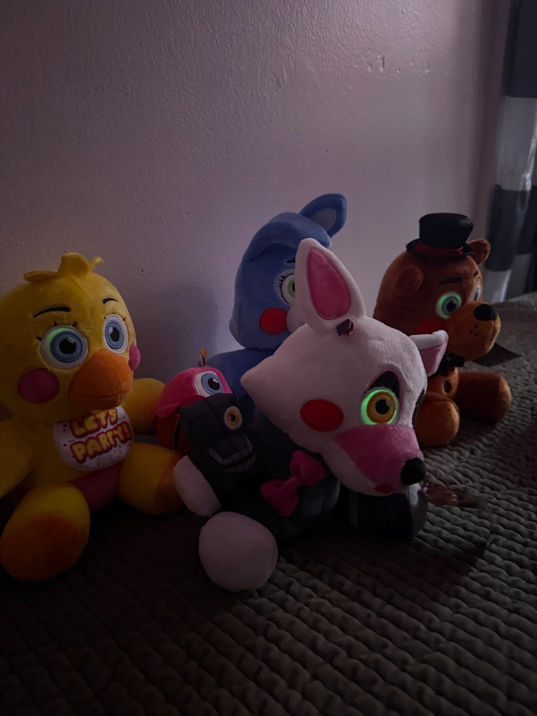 Five Nights at Freddy's Plush Toys - photo 4
