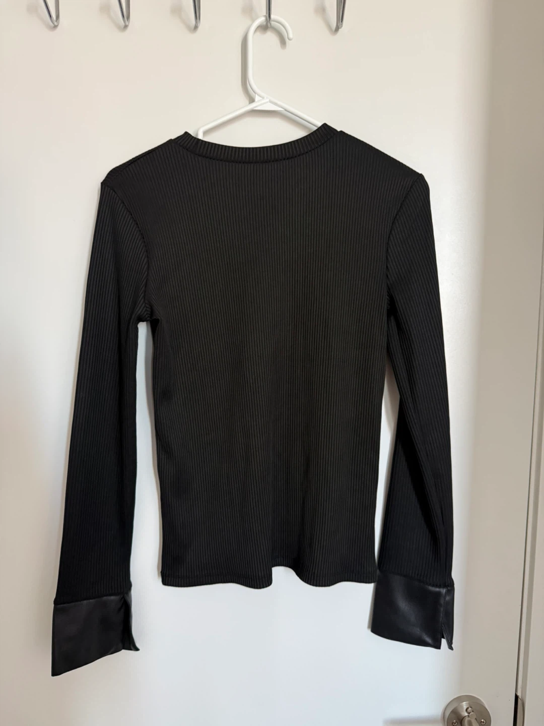 NEW WITH TAGS Zara Black Ribbed Long Sleeve Top - Size S - photo 4