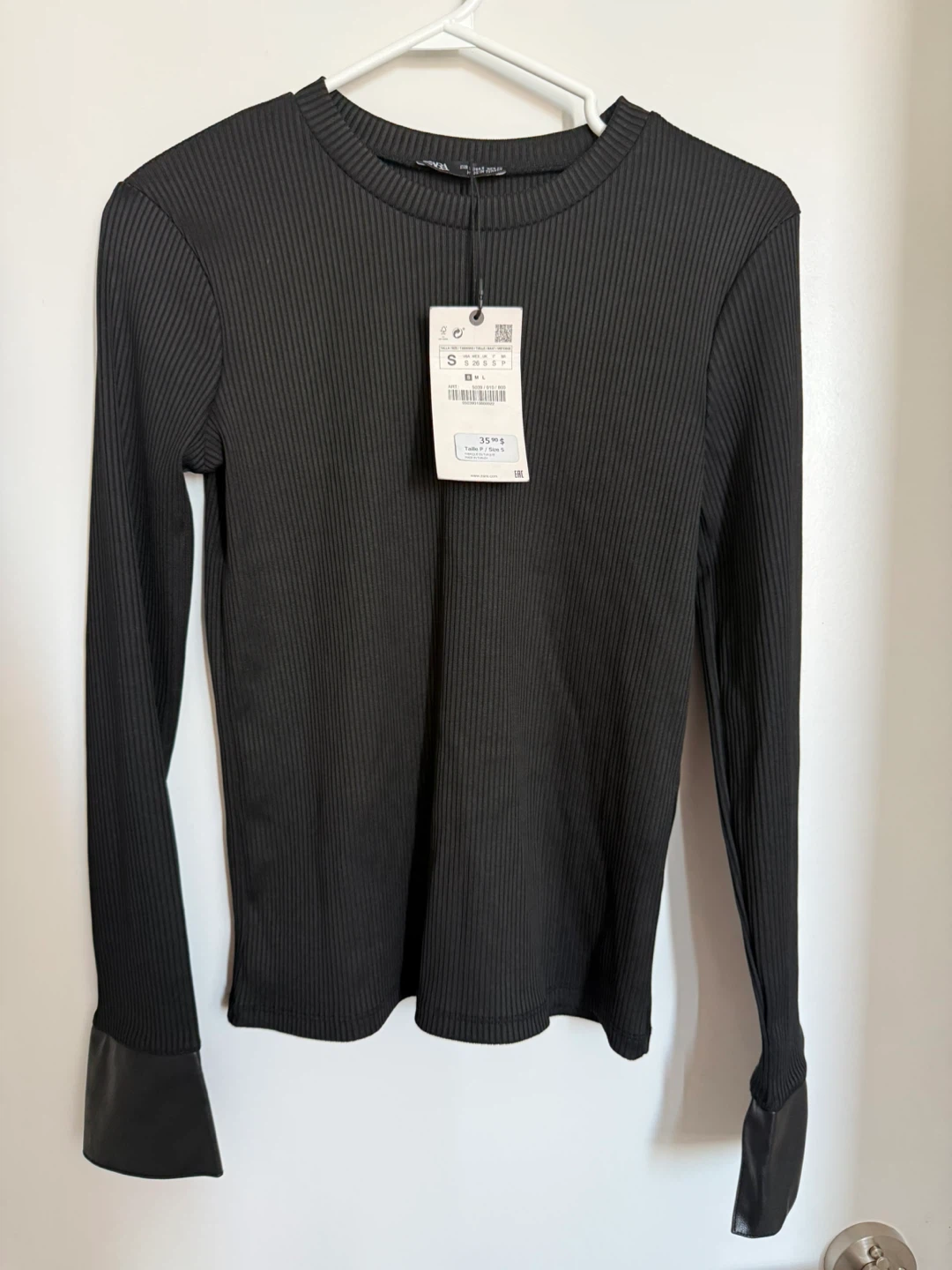 NEW WITH TAGS Zara Black Ribbed Long Sleeve Top - Size S