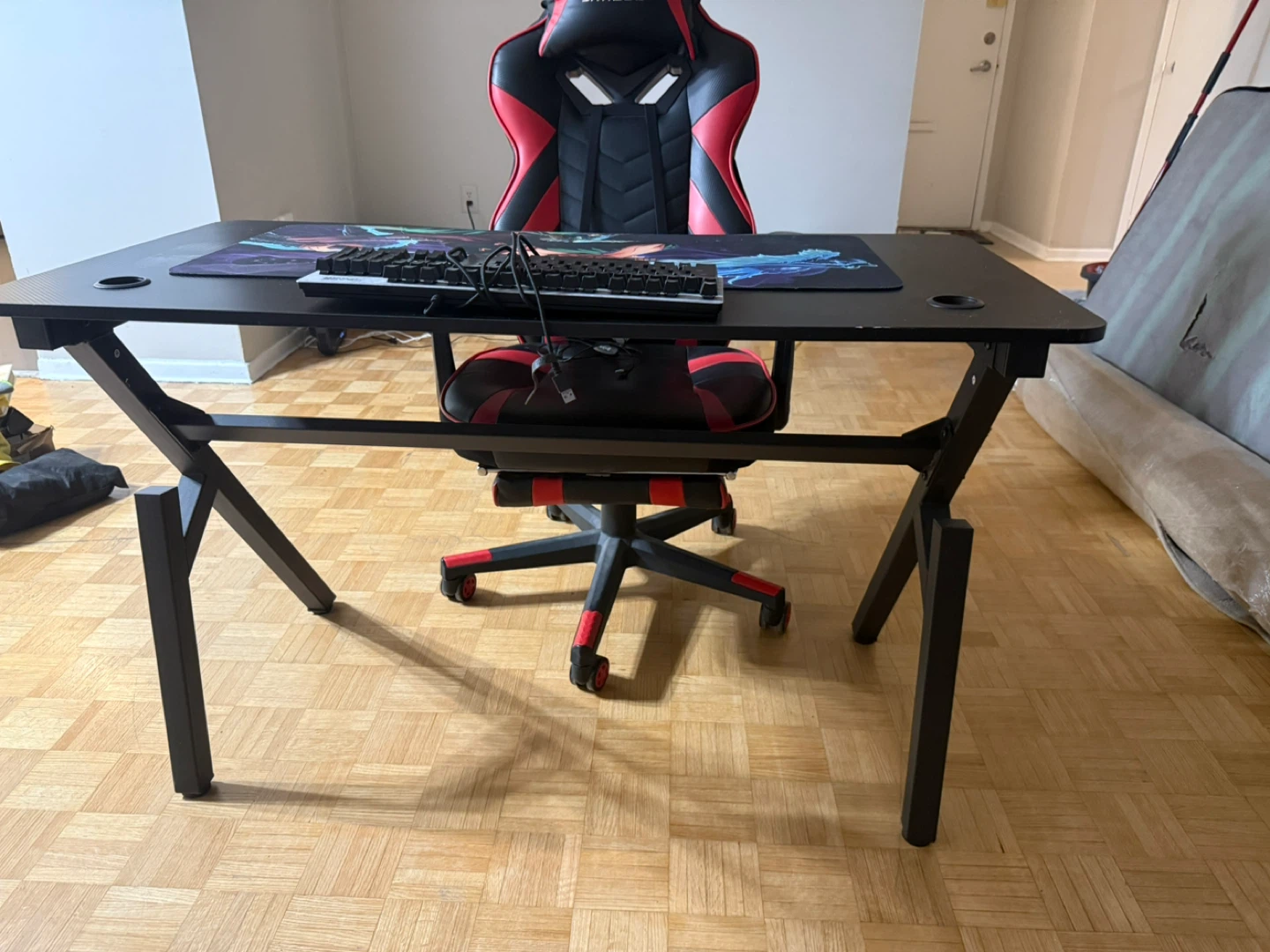 ZERANUS Gaming Chair - Red & Black and gaming table