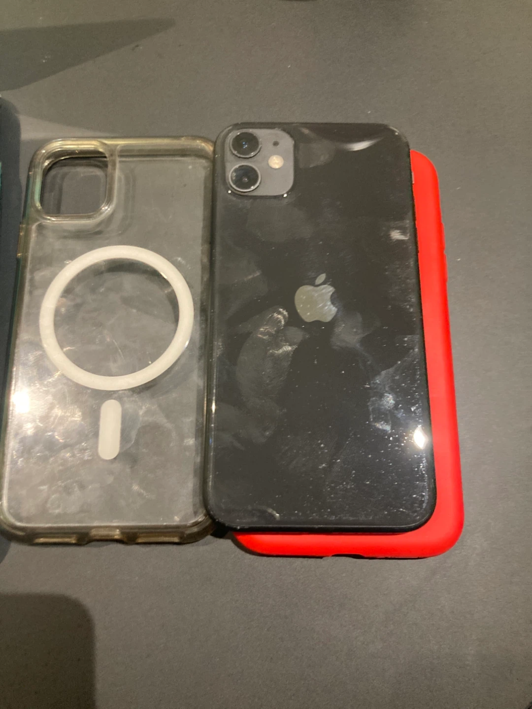 iPhone 11 Black with Cases - photo 2
