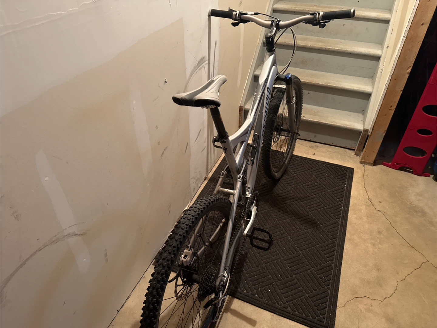 Specialized Mountain Bike - photo 2