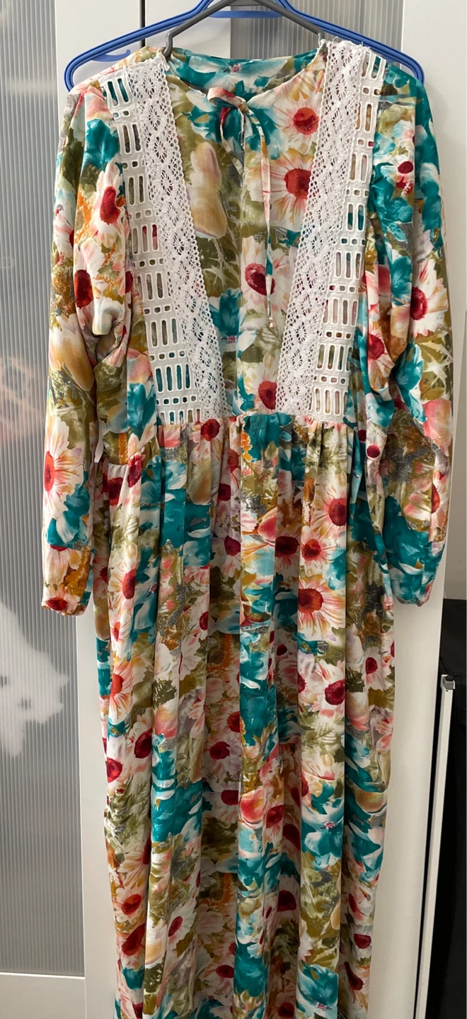 Floral Print Dress with Lace Detail