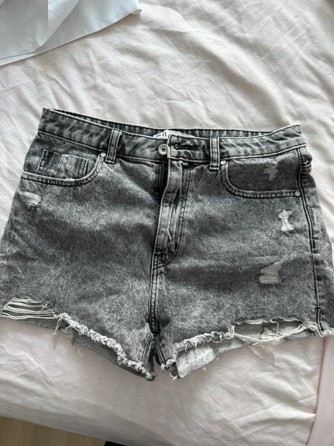 Zara Denim Shorts - Size 8 - photo 5