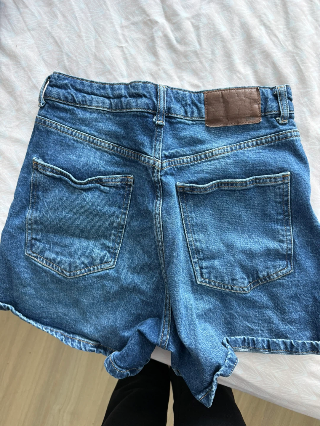 Zara Denim Shorts - Size 8 - photo 3
