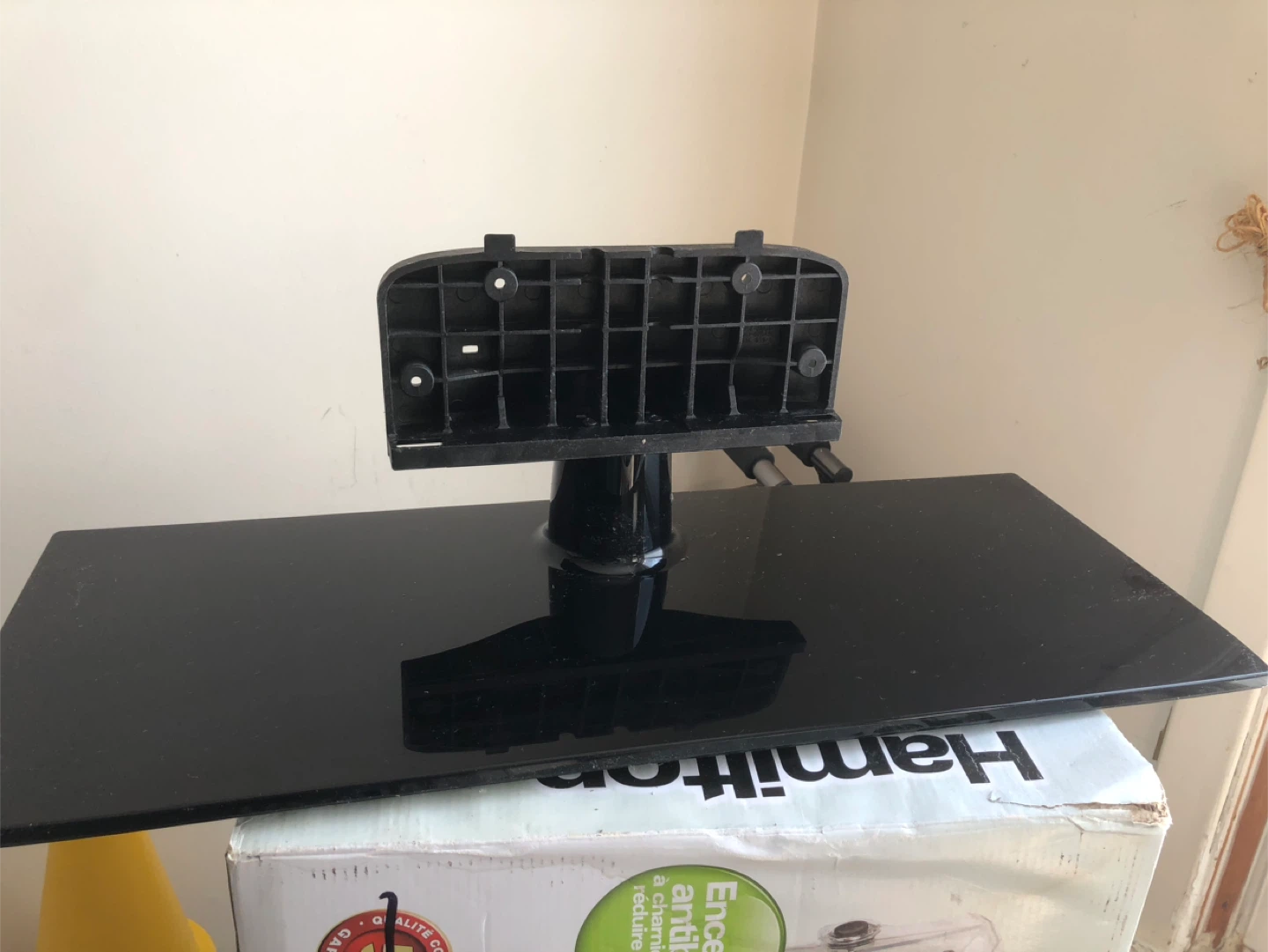 Samsung TV Stand F6000 55/60" - photo 2