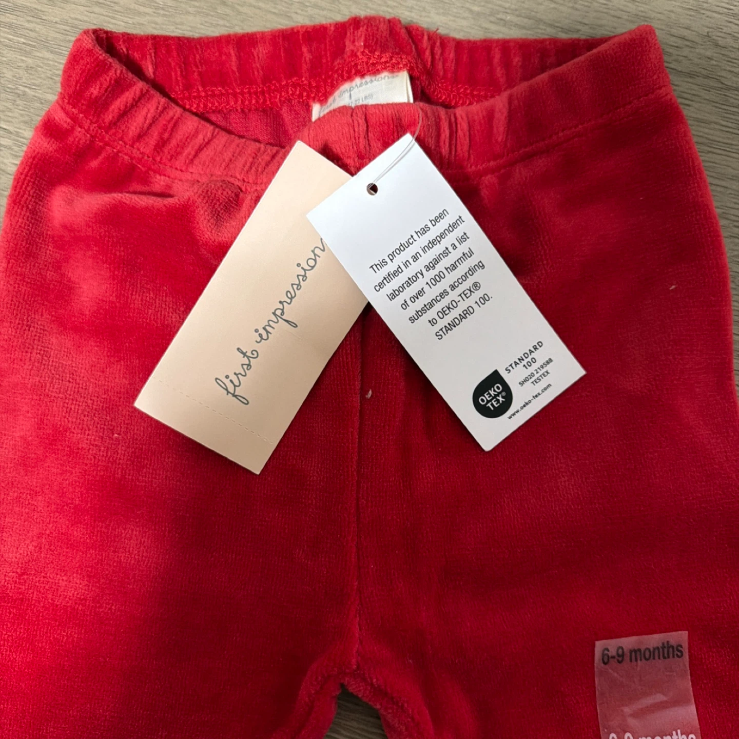 New First Impression Red Velvet Pants 6-9 Months - photo 4