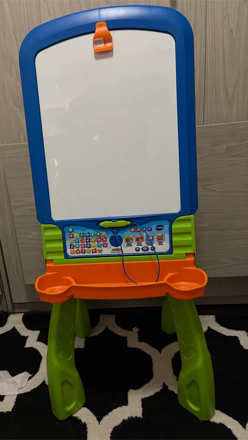 VTech 2-in-1 Learn & Discover Art Easel