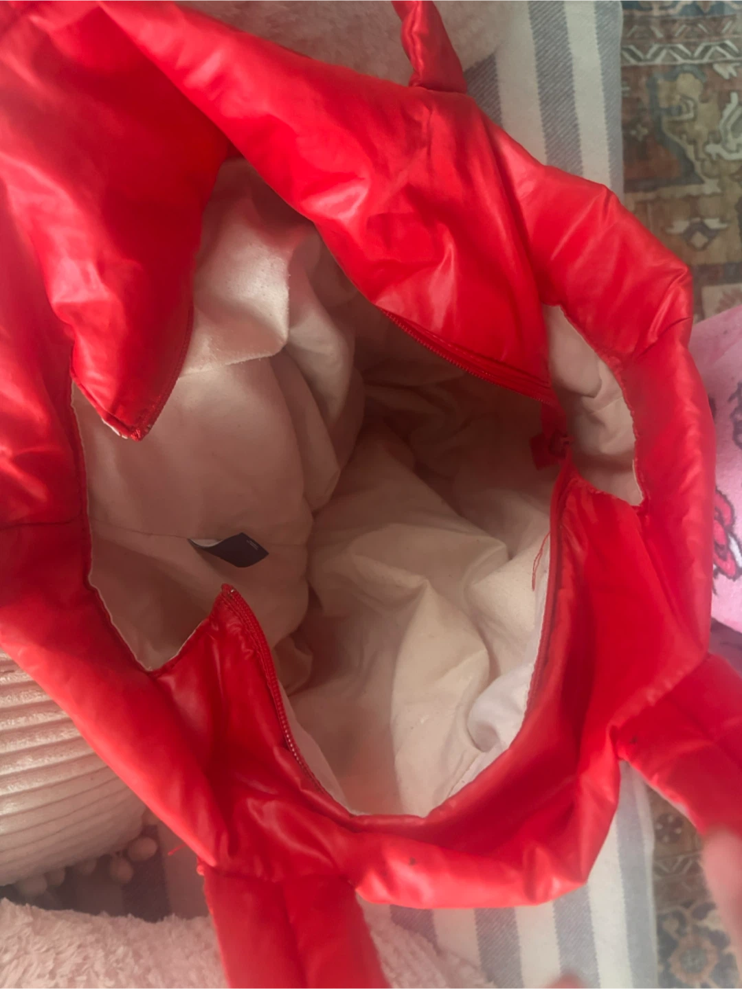 Red Puffer Tote Bag - photo 3