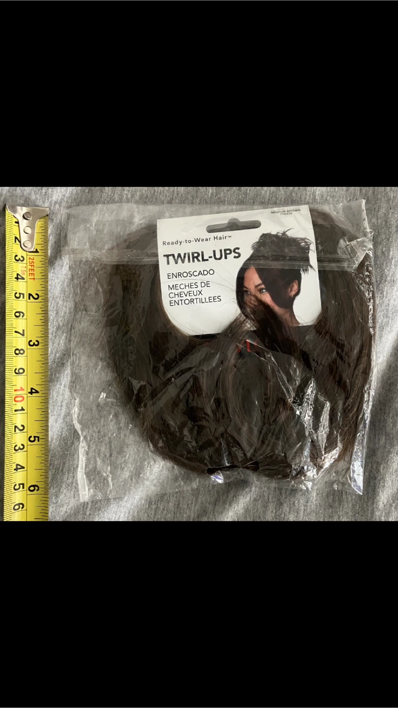 1 Revlon Ready-to-Wear Hair Twirl-Ups Hairpiece🤎