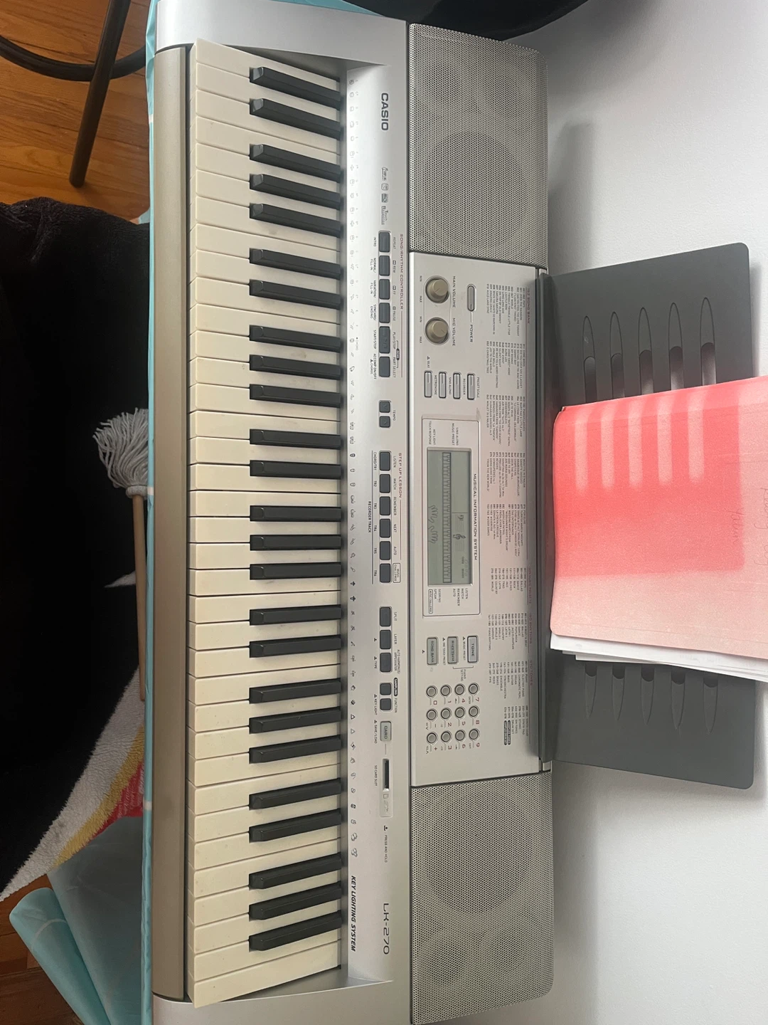 Casio LK-270 Key Lighting System Keyboard
