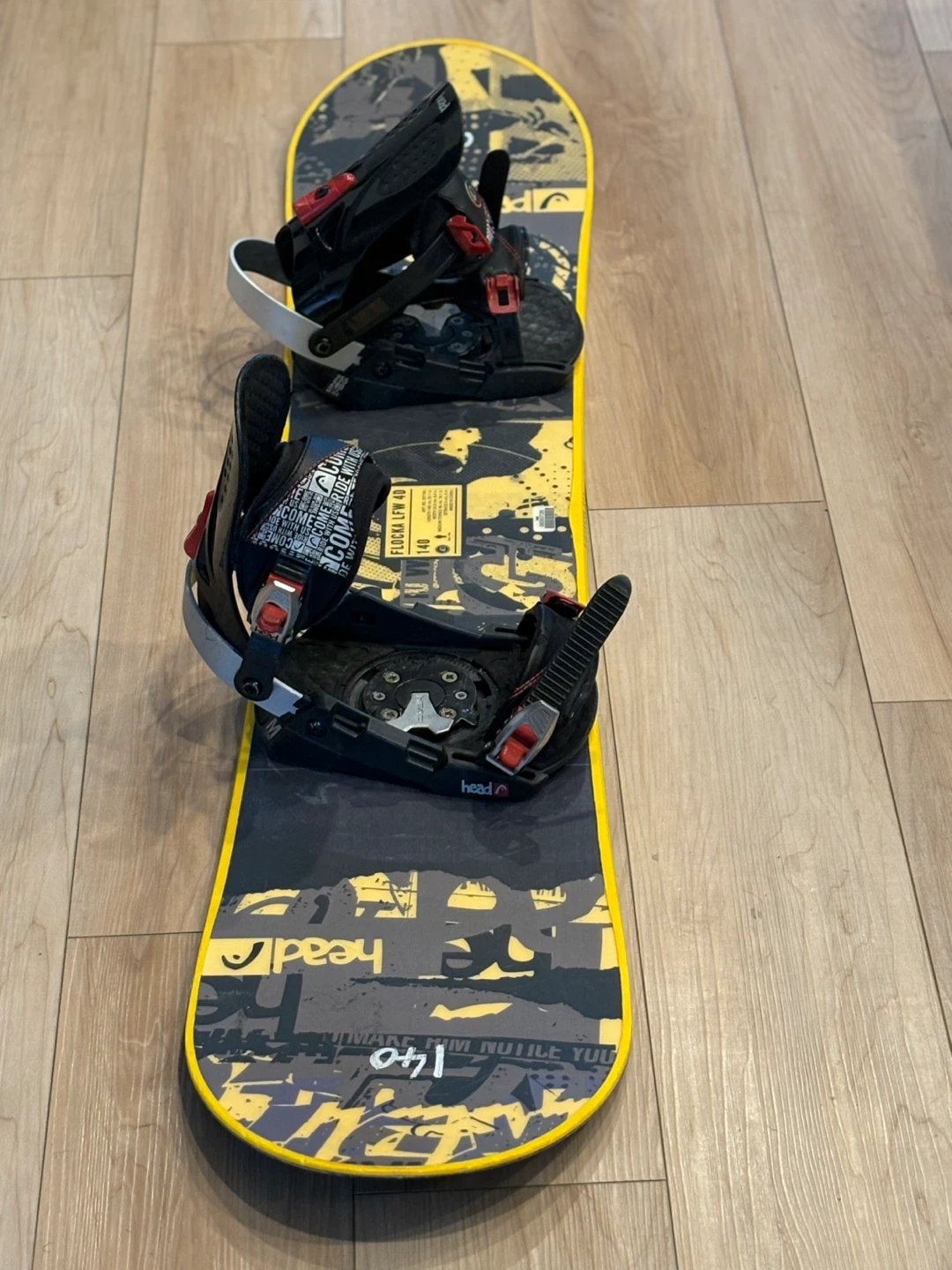 Head Flacka LFW 4D Snowboard (140cm) & Boots size 9.5men