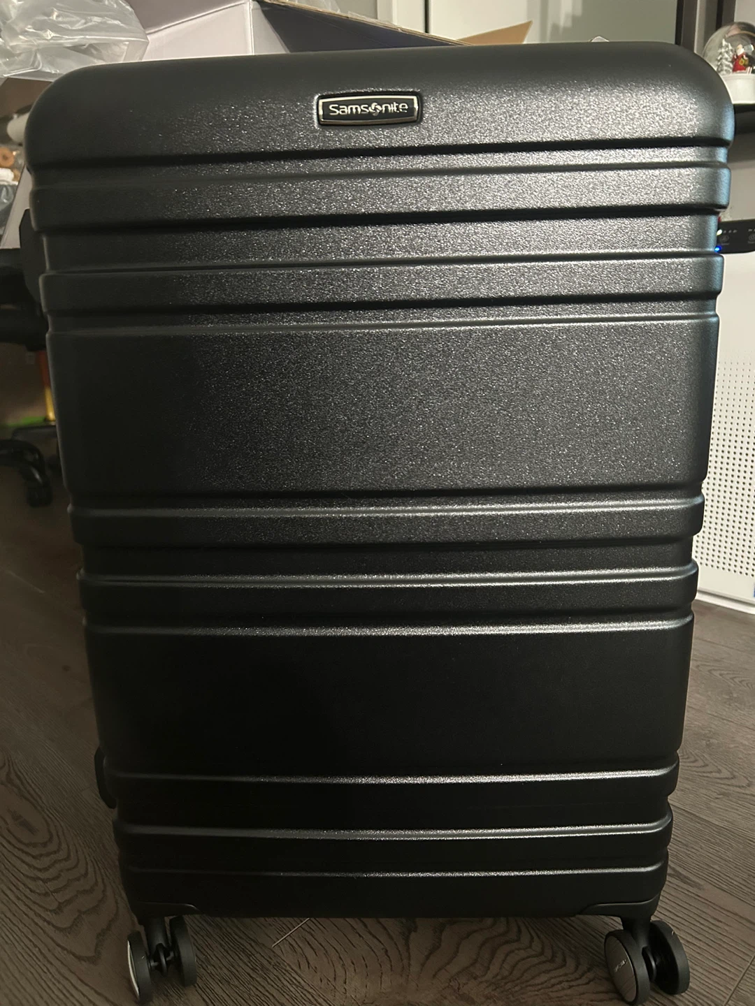 Samsonite Medium Spinner Suitcase - Black
