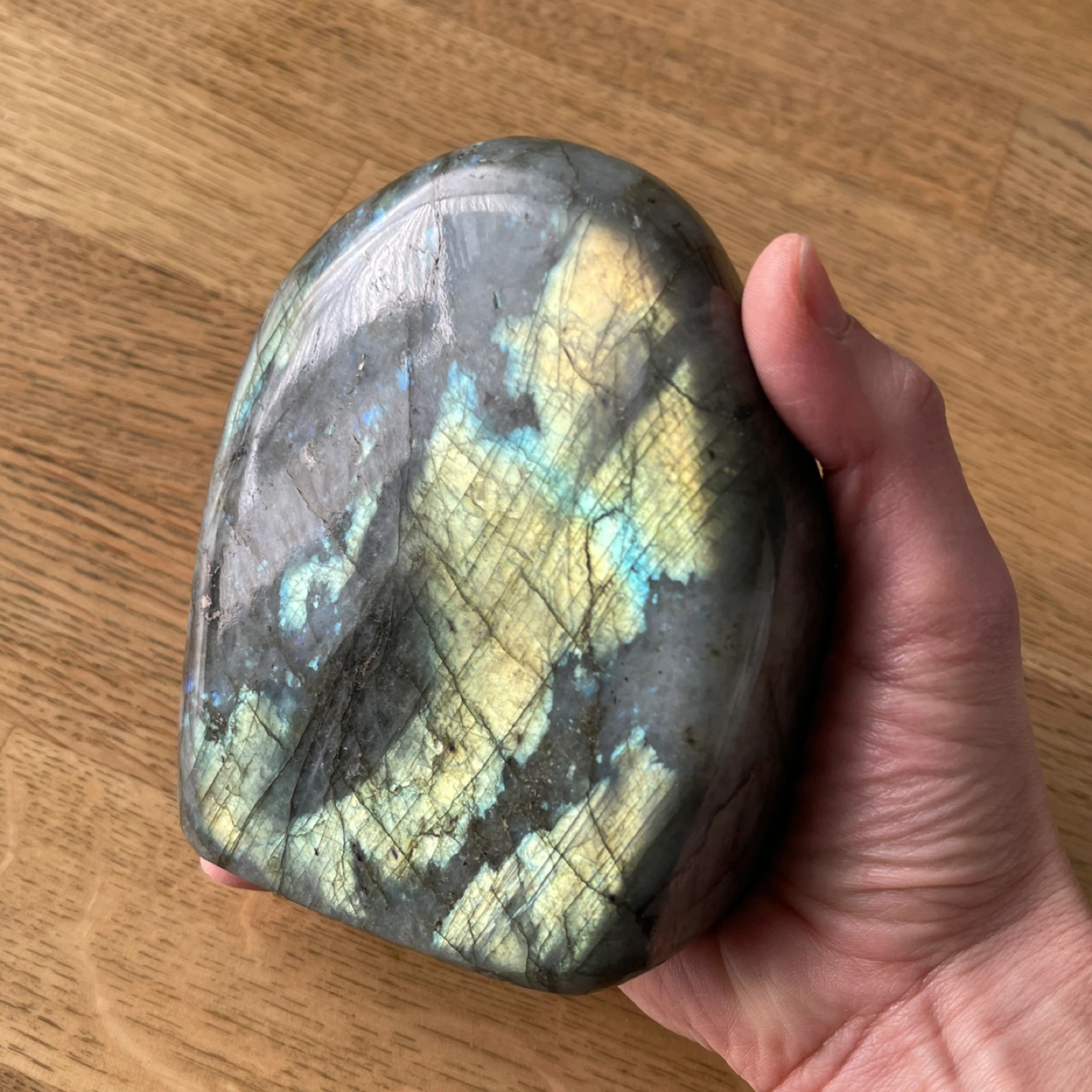 Iridescent Labradorite from Madagascar (1.2 Kg) - photo 2