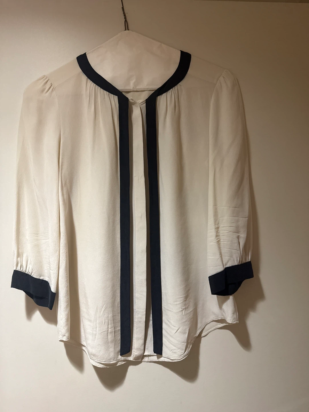 Aritzia t. babaton Silk Blouse - Size S