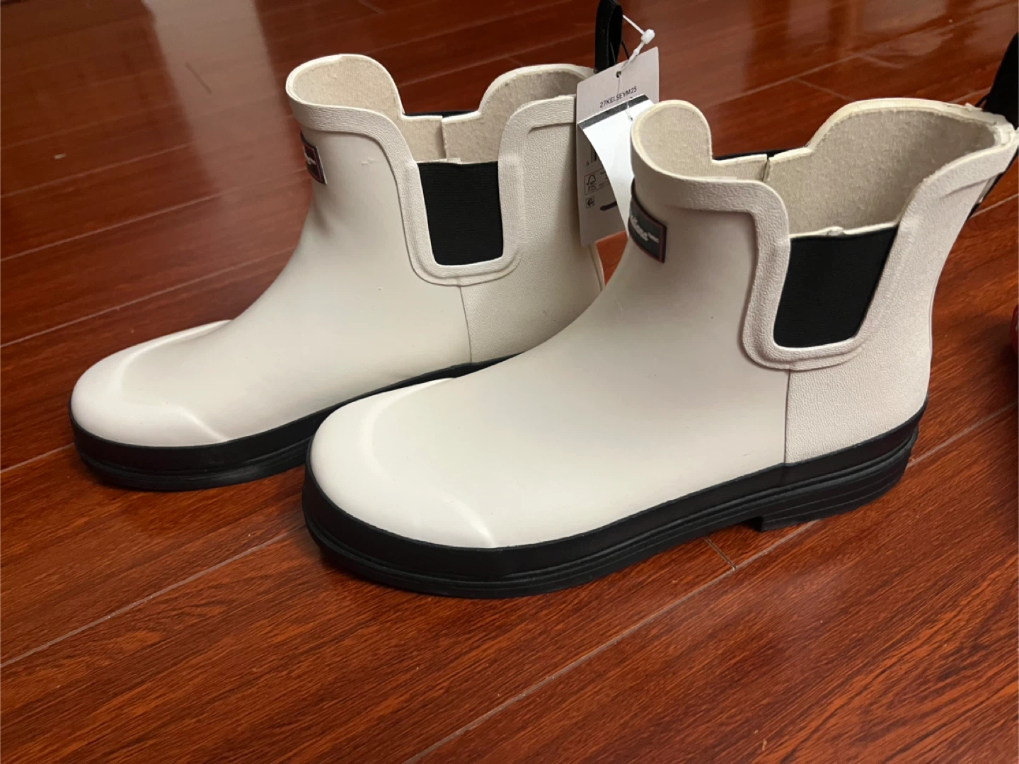 Canadiana White Chelsea Boots, Size 10 - photo 2