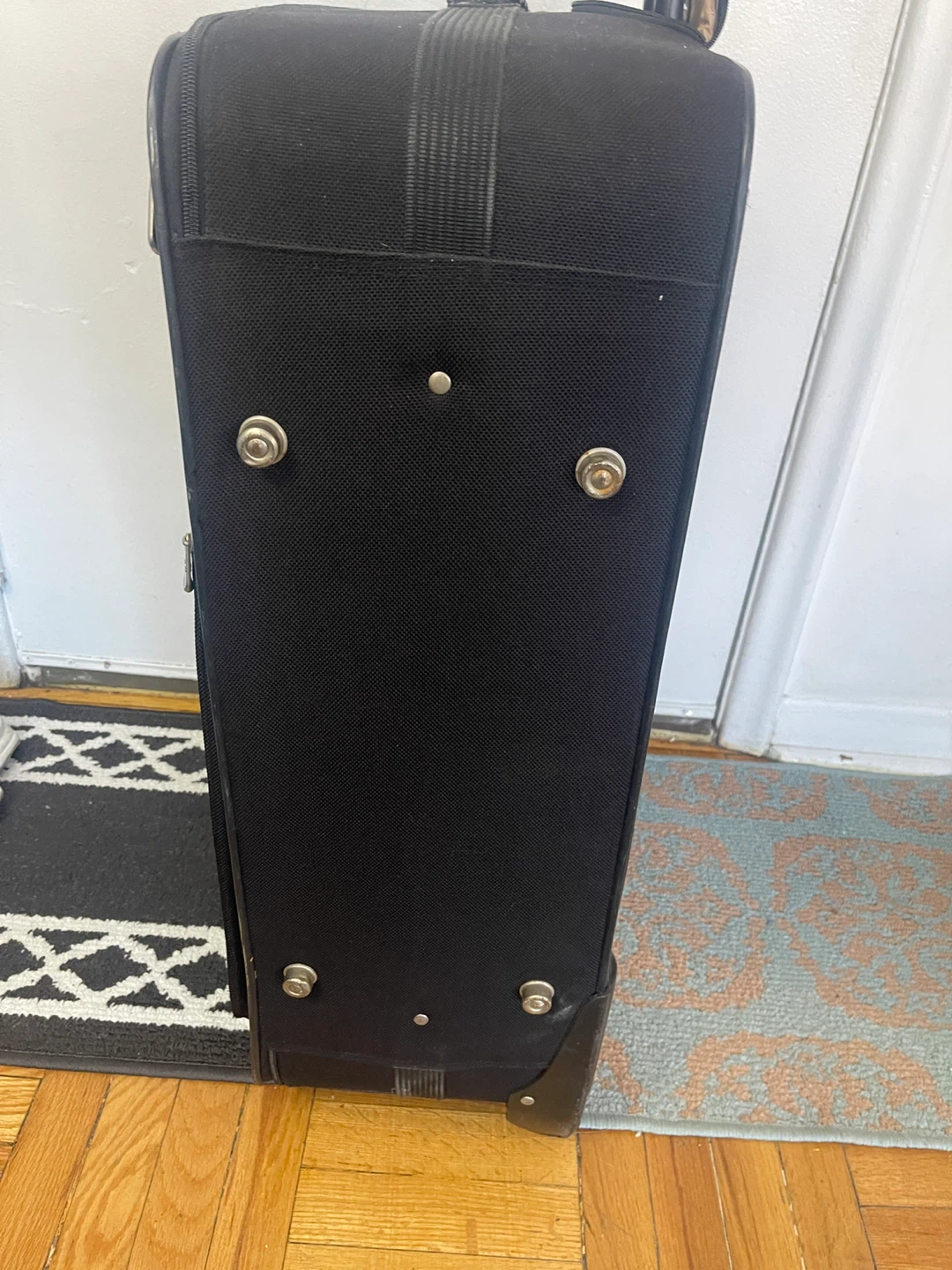 American Tourister Black Suitcase - photo 3