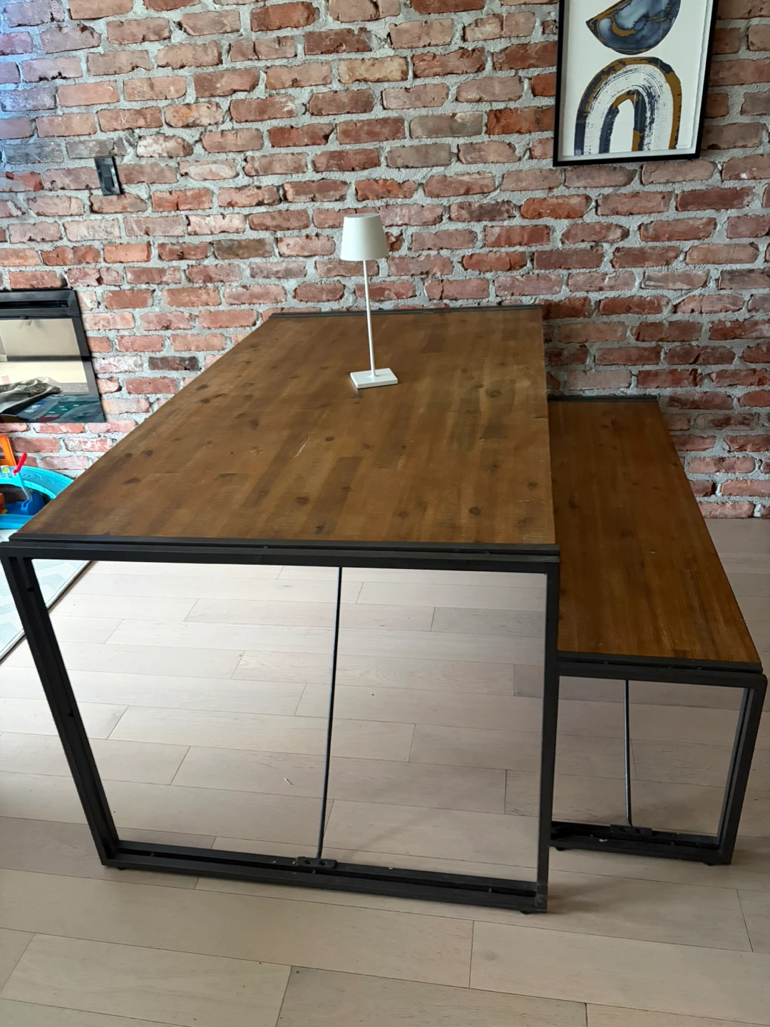 Moes New York style table and bench - photo 4