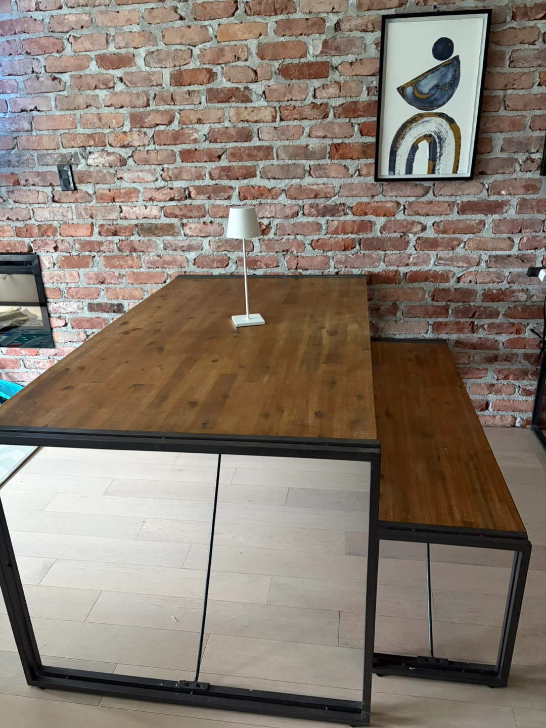 Moes New York style table and bench