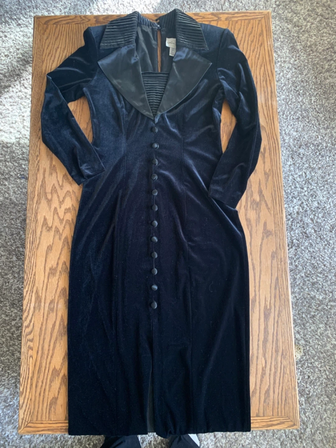 Lori Weidner Black Velvet Evening Dress - Size 8 Petite
