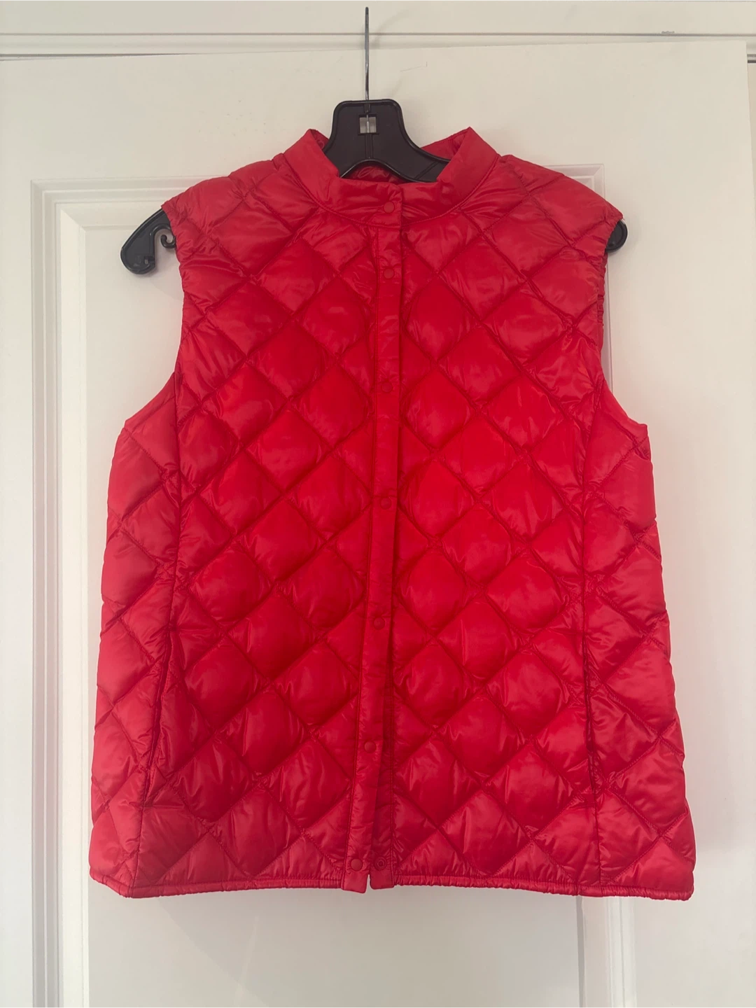 Uniqlo Red Puffer Vest Size L