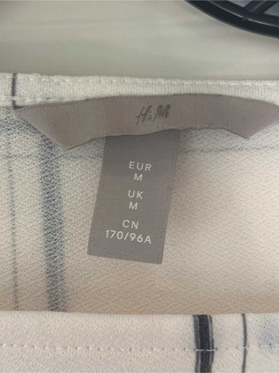 H&M Plaid Blouse - Size M - photo 2