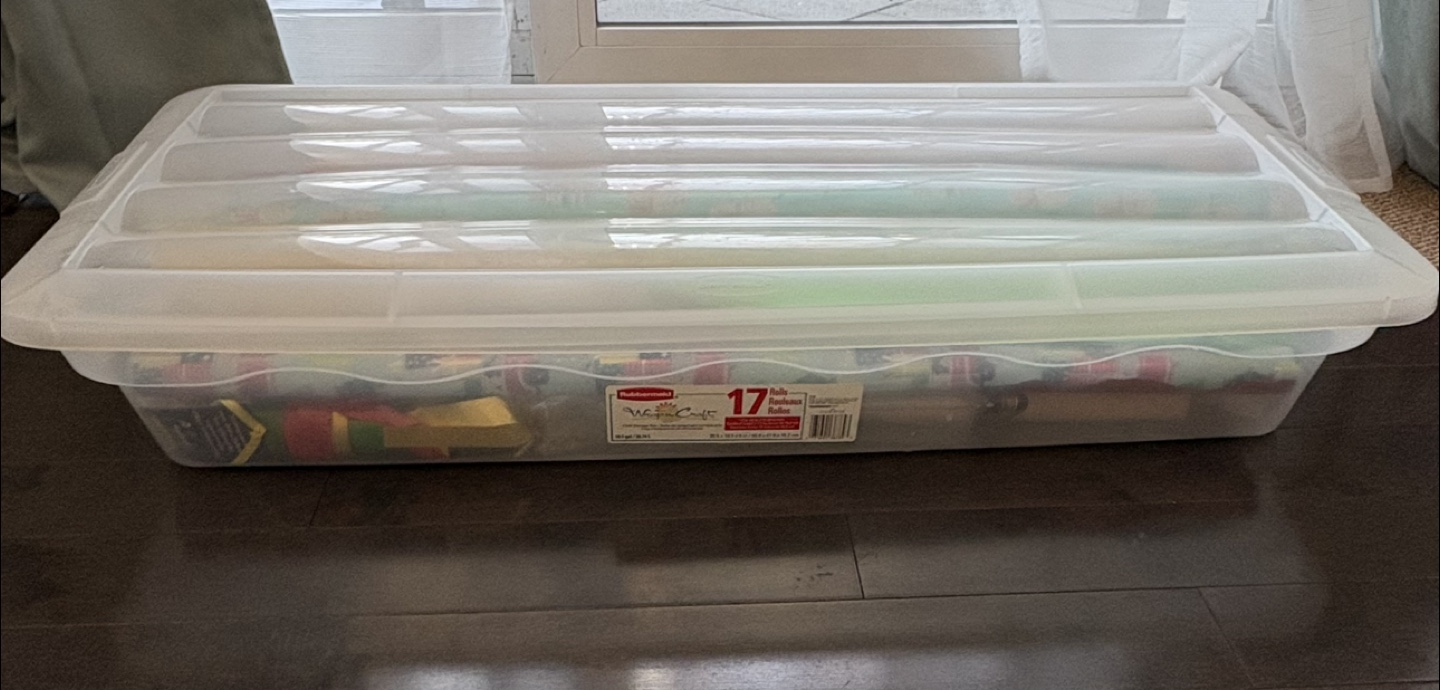 RUBBERMAID UNDERBED WRAPPING PAPER STORAGE. EUC