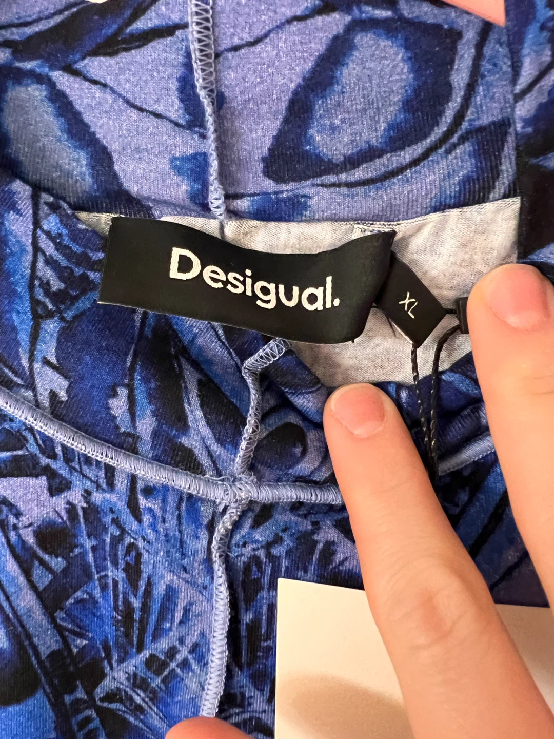 Desigual Butterfly Top - Size XL - New with tags! - photo 4