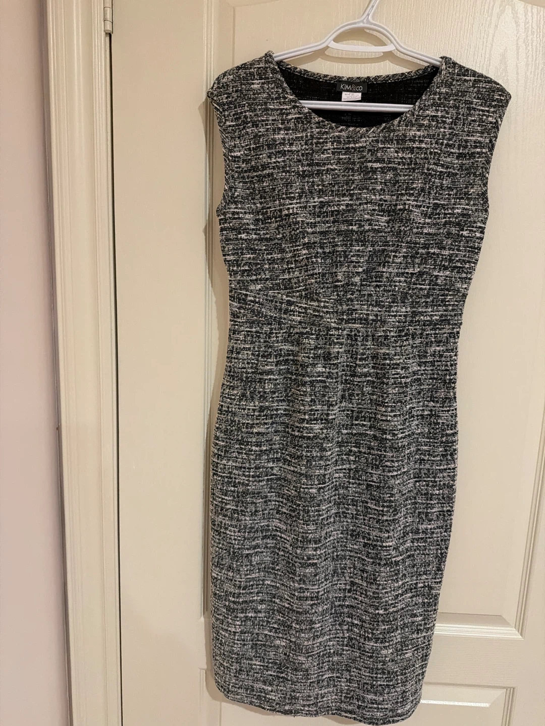KIM & CO Sleeveless Dress - Size M - photo 2