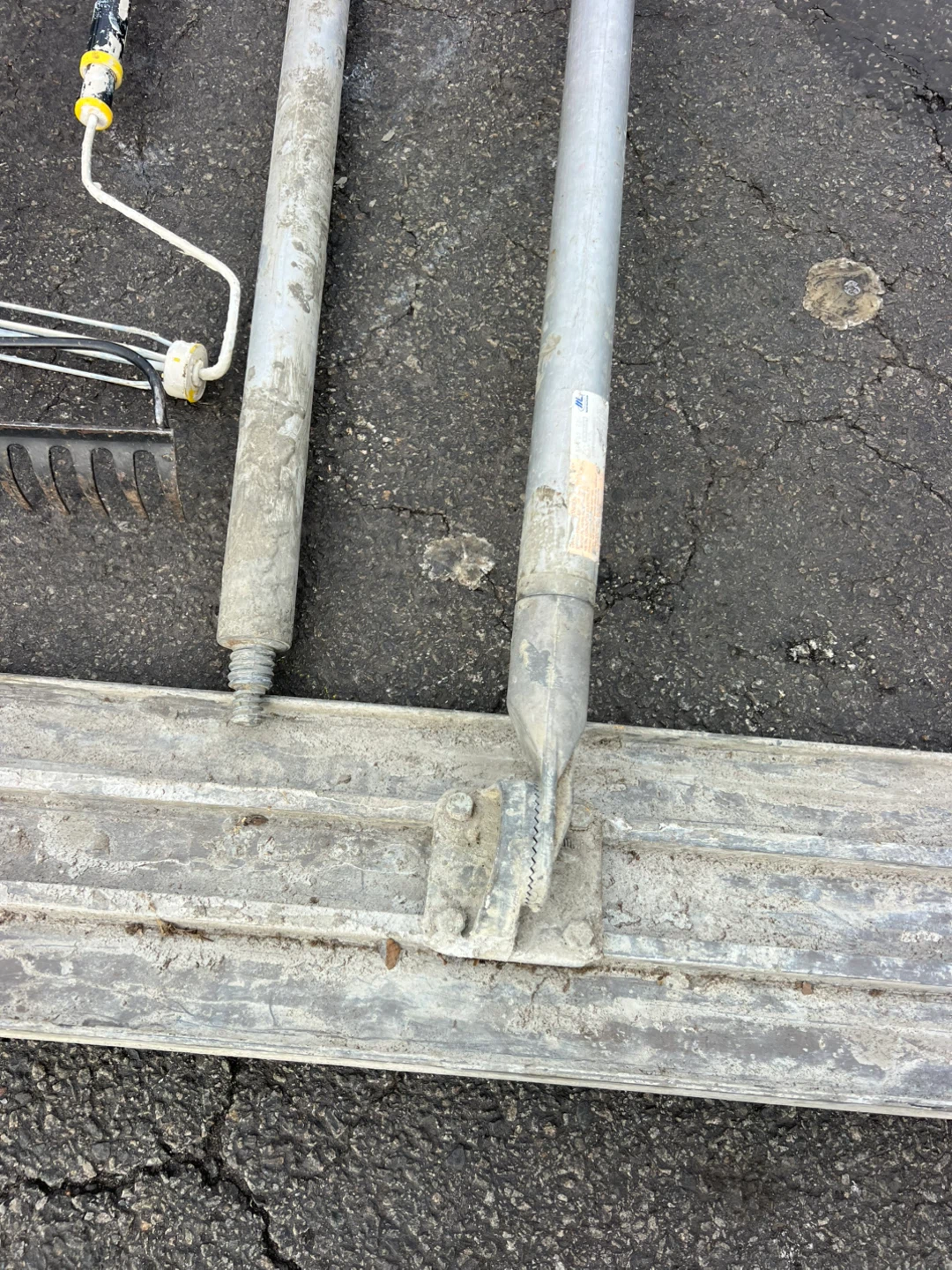 48” MAGNESIUM BULL FLOAT WITH ACCESSORIES - photo 3