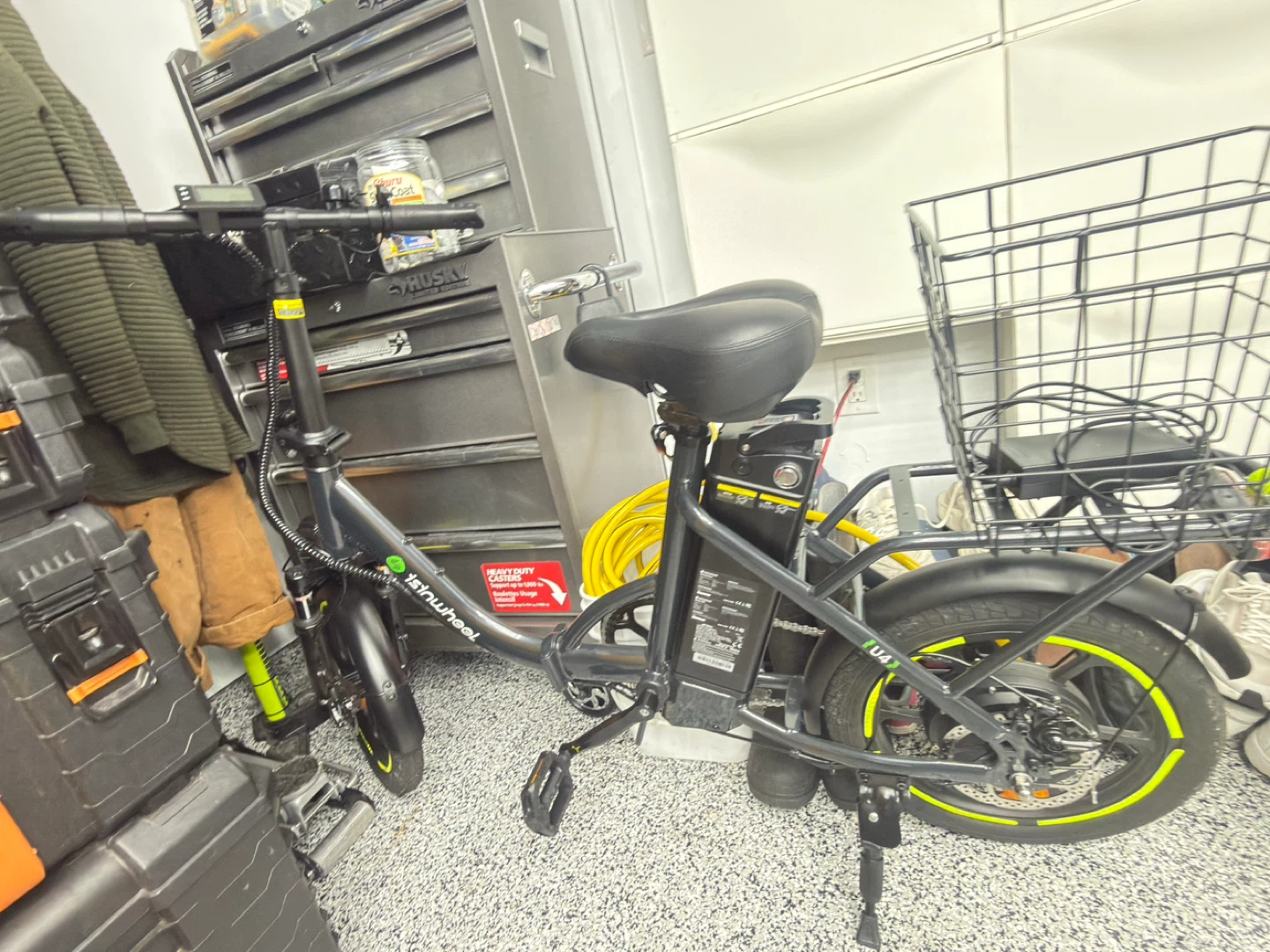 Innuwheel Electric Bike with Basket - photo 2