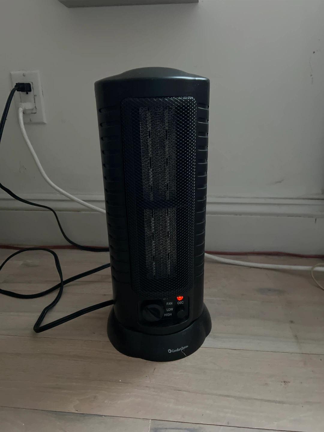 Comfort Zone Tower Heater - Black
