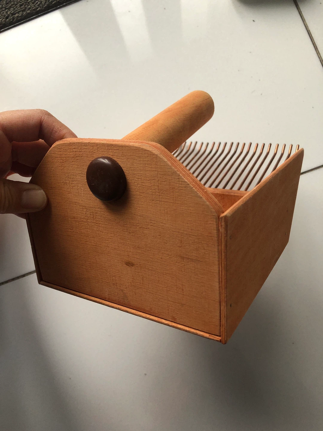 Vintage Wooden Berry Picker - photo 4