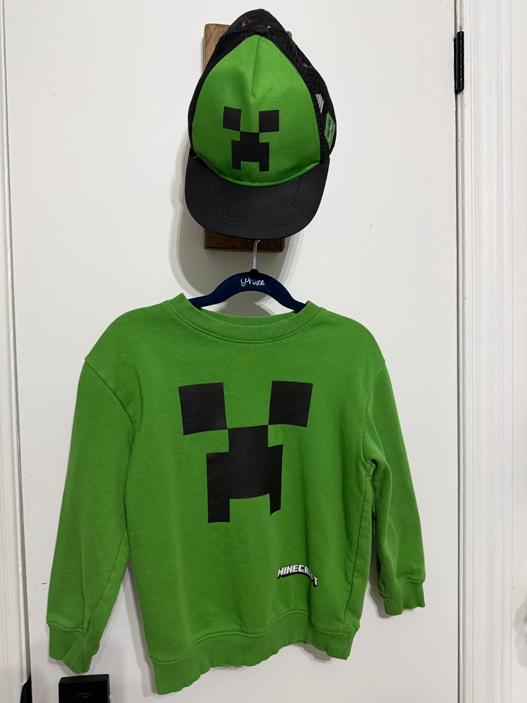 5/6 Minecraft set Sweater and adjustable hat
