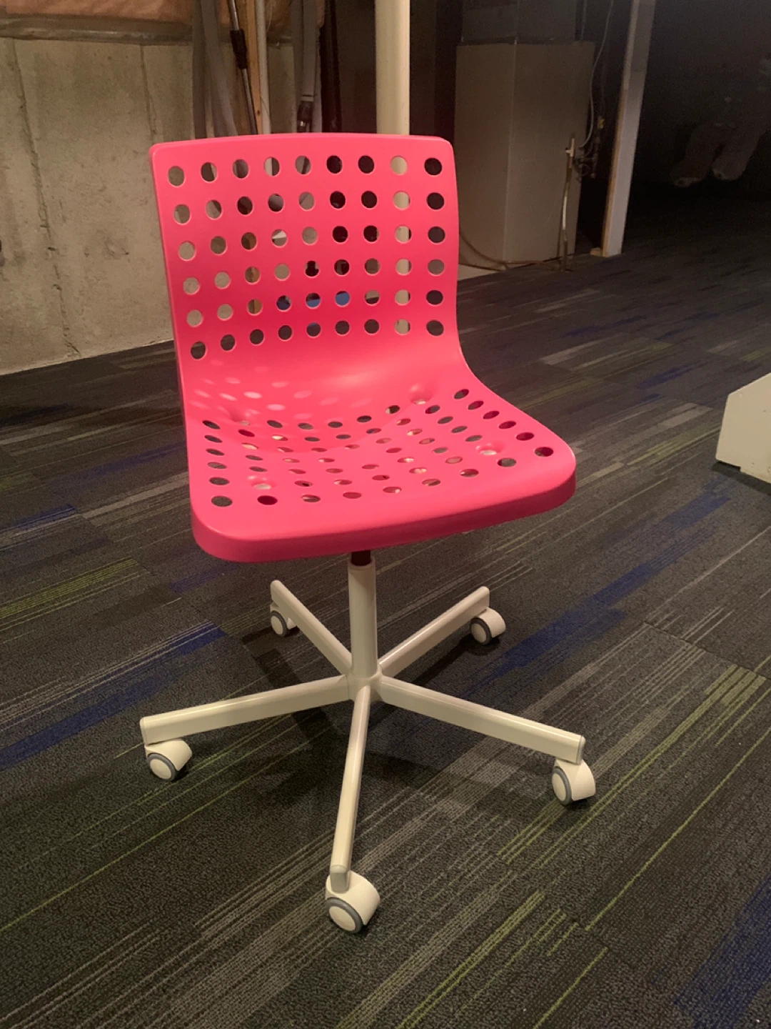 Pink Swivel Desk Chair