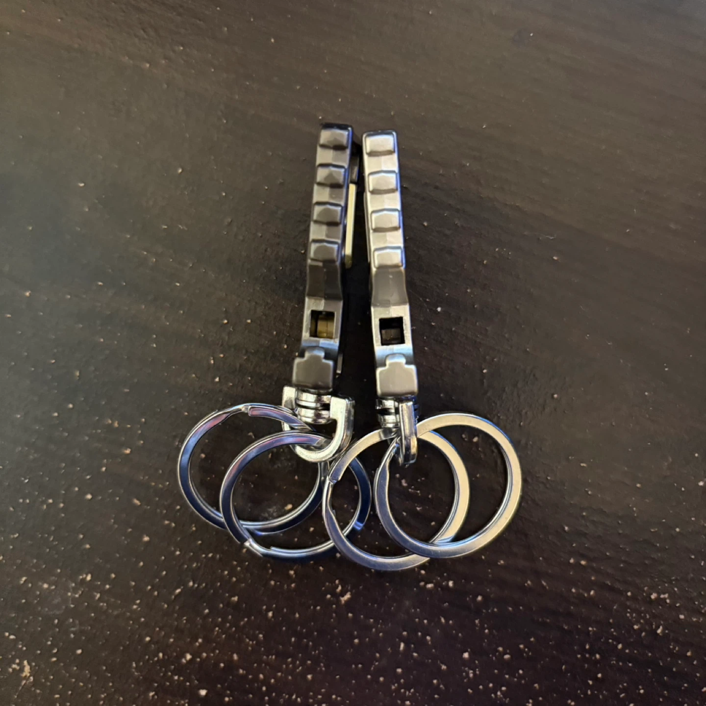 2 pcs Metal Car Keychain Bottle Opener - photo 2