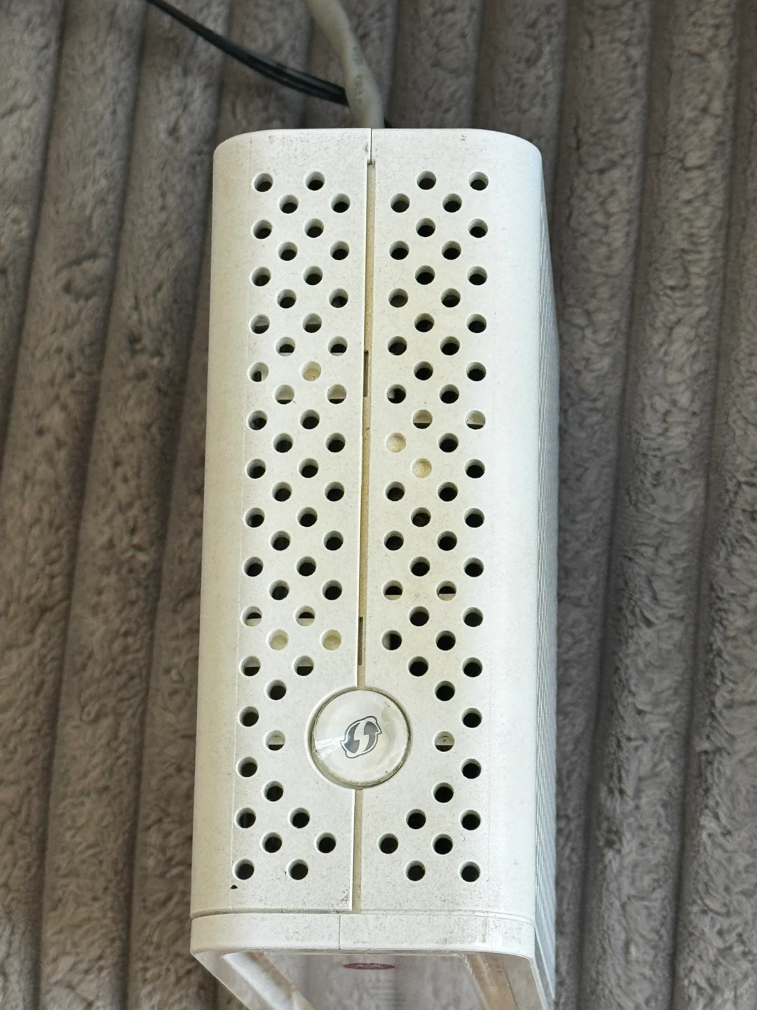 Arris SURFboard SBG6700-AC Cable Modem Router - photo 3