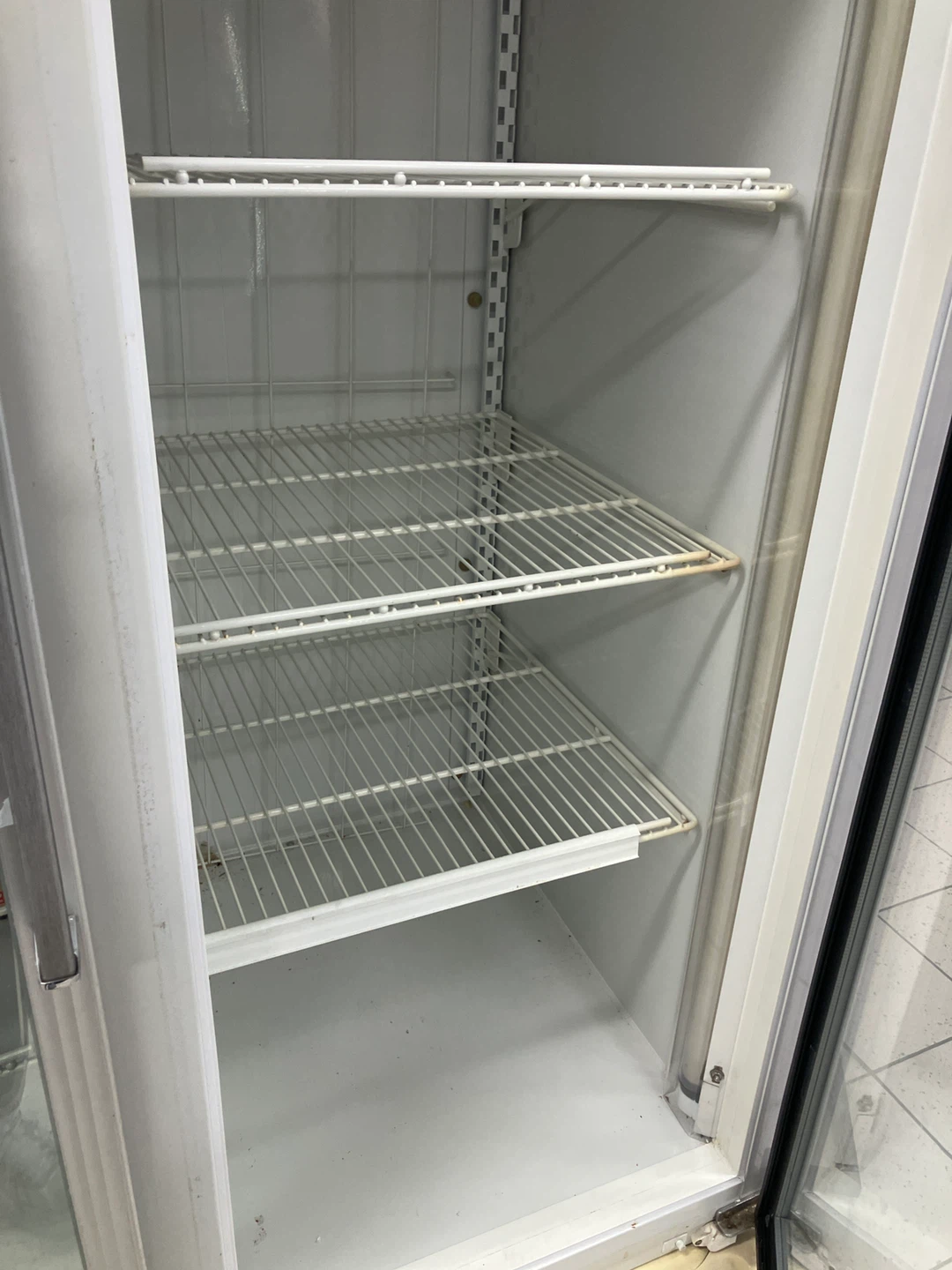 Double Door Display Refrigerator (not sure its working or not) - photo 3