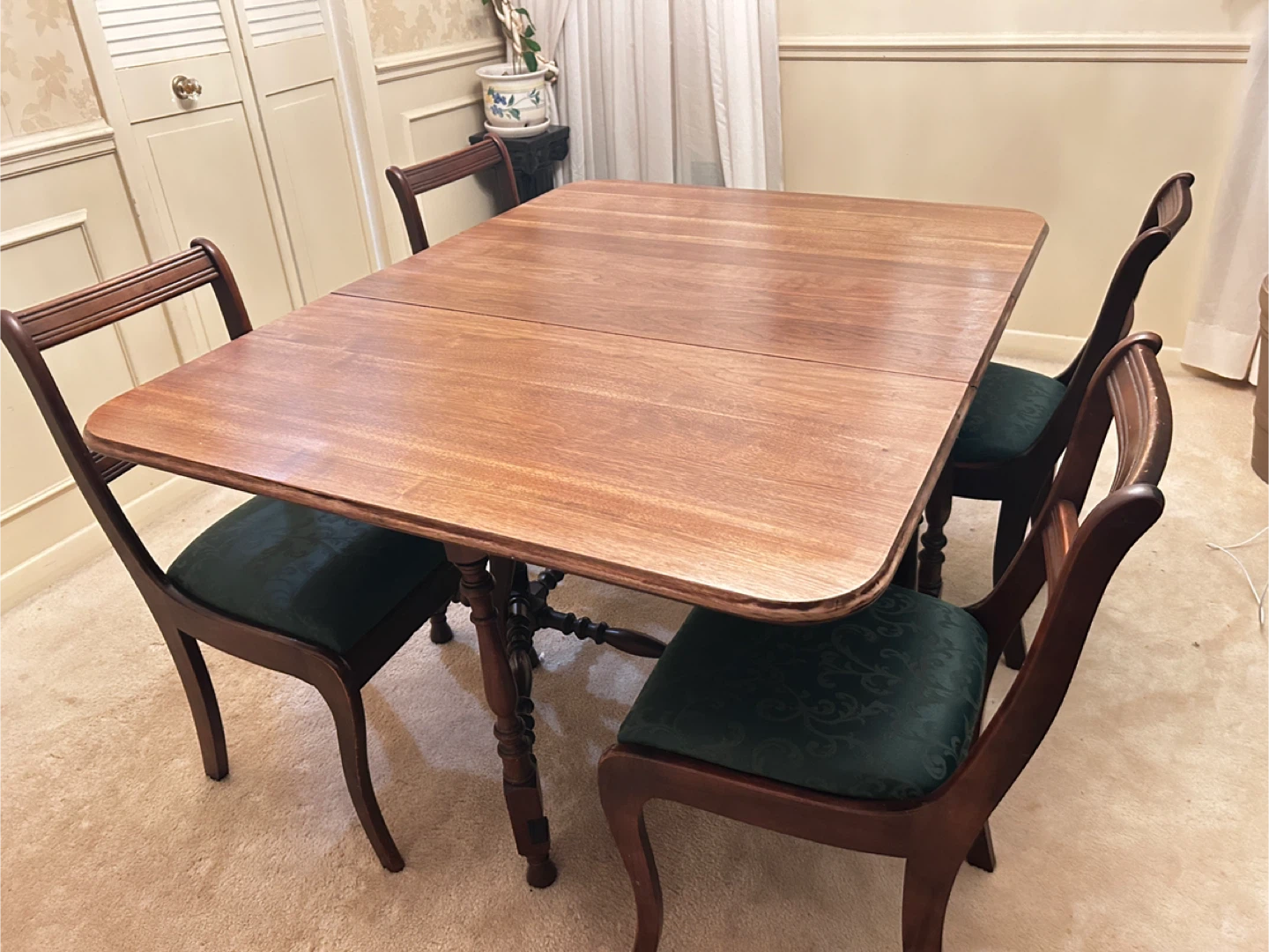 Dining Table with 4 Chairs